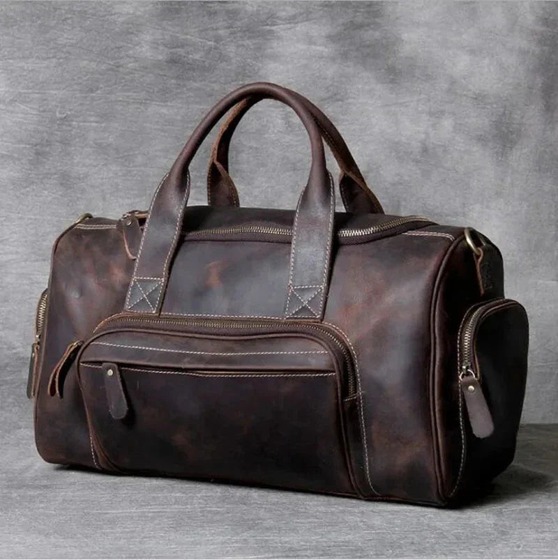 Vue de dessus du sac en cuir montrant les compartiments