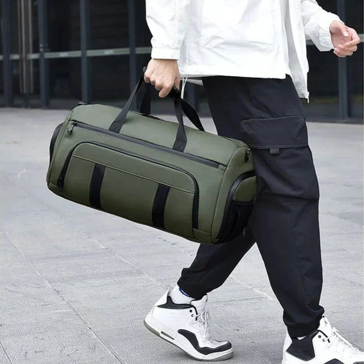 Vue d'ensemble du sac de sport imperméable avec poches multiples