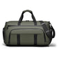Sac de sport vert avec tissu imperméable et design moderne
