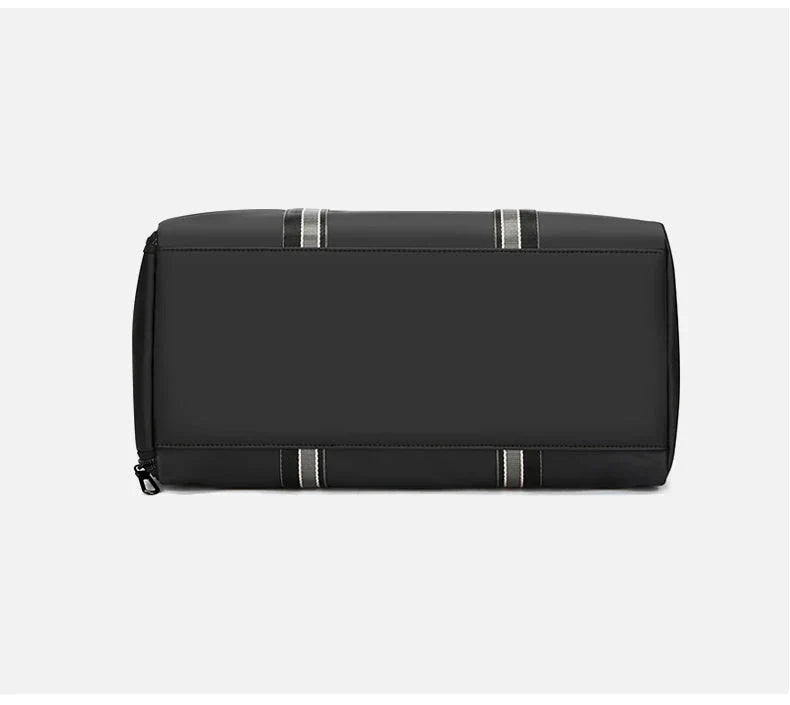 Sac de sport ouvert montrant le compartiment principal