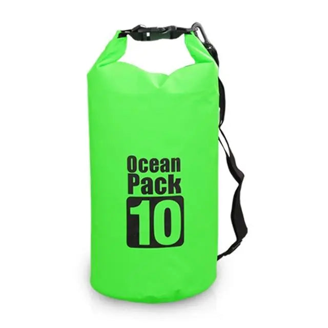 Petit sac vert 10L, parfait pour randonnées humides