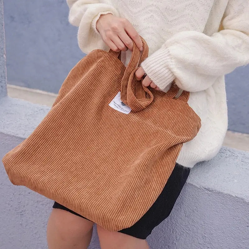 Sac fourre-tout en velours côtelé, design simple et fonctionnel