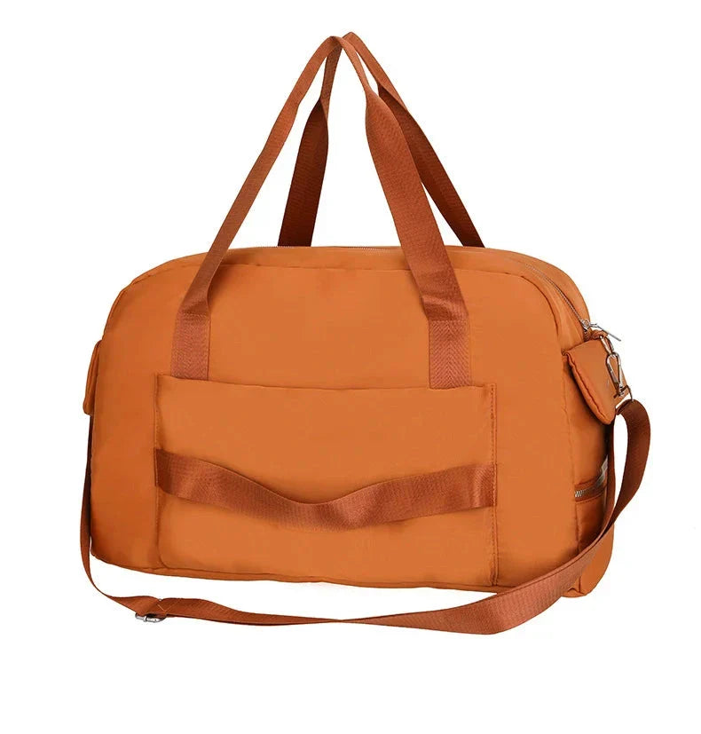 Intérieur spacieux du sac de voyage femme