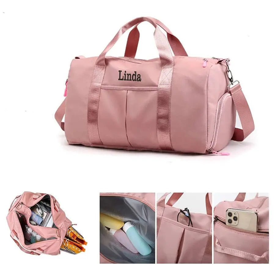 Vue de côté d'un sac de voyage beige spacieux