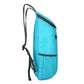 Détail des bretelles ajustables du sac à dos de voyage