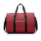 Sac de voyage rouge avec design moderne et pratique