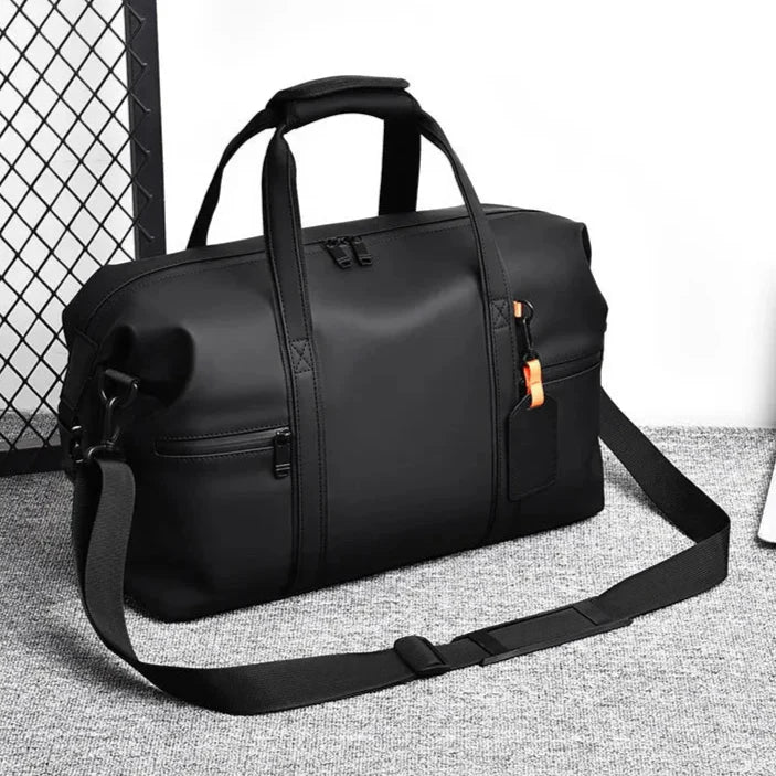 Vue latérale du sac imperméable avec bandoulière réglable