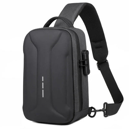 Sac de poitrine gris avec finition imperméable et pratique