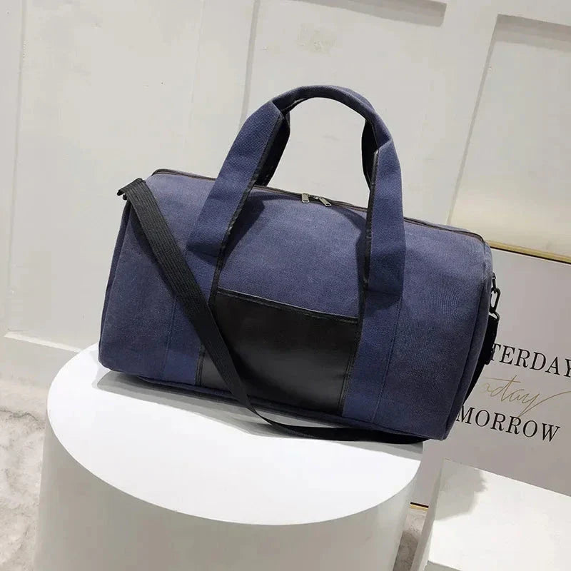 Sac polochon bleu marine avec coutures apparentes