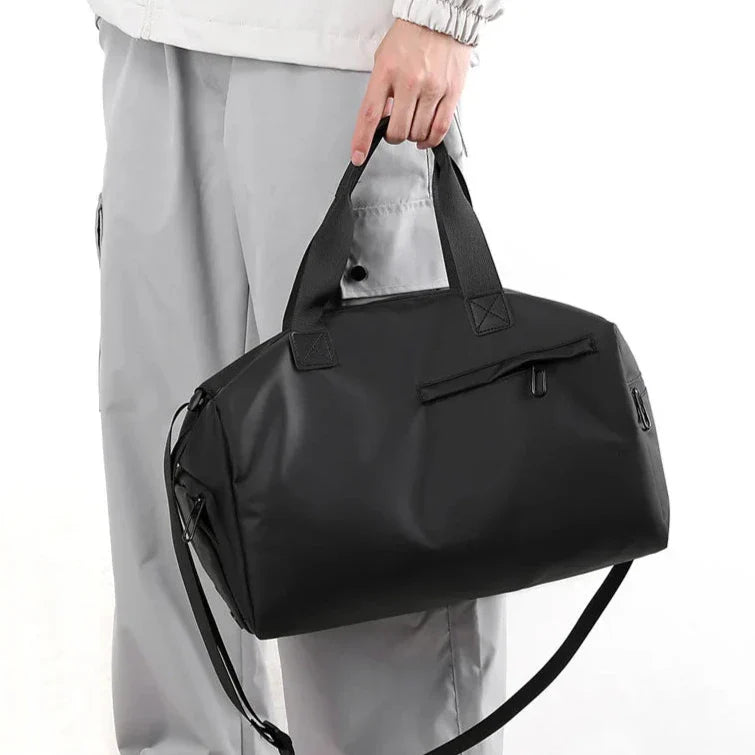 Compartiment séparé pour chaussures, pratique et organisé