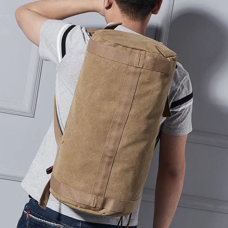 Sac vintage porté en mode sac à dos, vue arrière