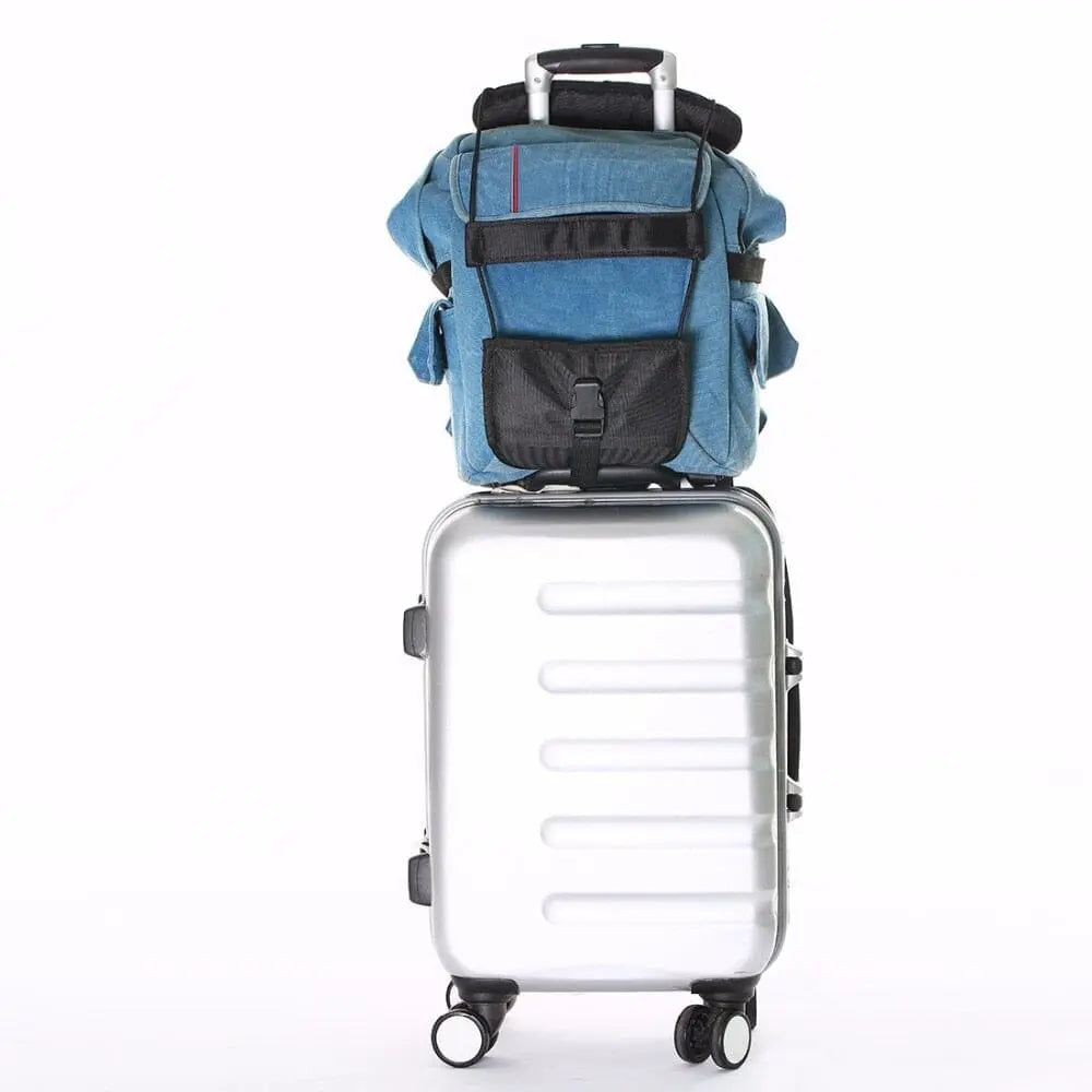 Sangle de fixation pour bagage posée sur une valise