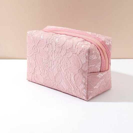 Trousse ouverte montrant la doublure intérieure