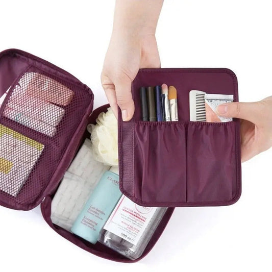 Vue latérale d'une trousse de voyage imperméable