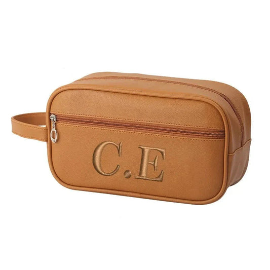 Trousse de toilette personnalisée avec initiales brodées, vue de face