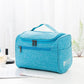 Version bleu ciel de la trousse, ouverte et remplie