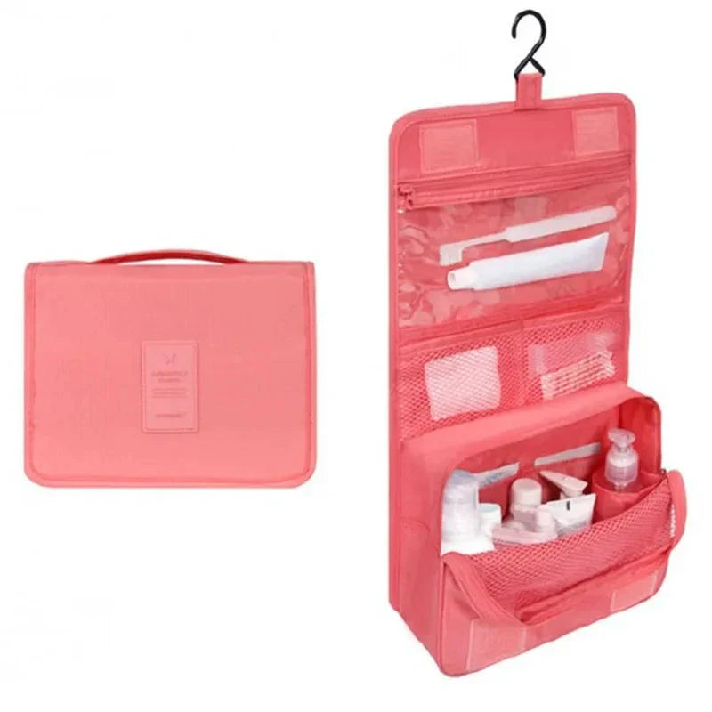 Trousse de toilette rose, compartiments bien organisés
