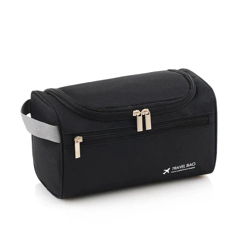 Vue latérale d'une trousse de toilette noire compacte