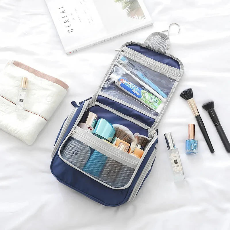 Trousse de toilette fermée avec poignée de transport