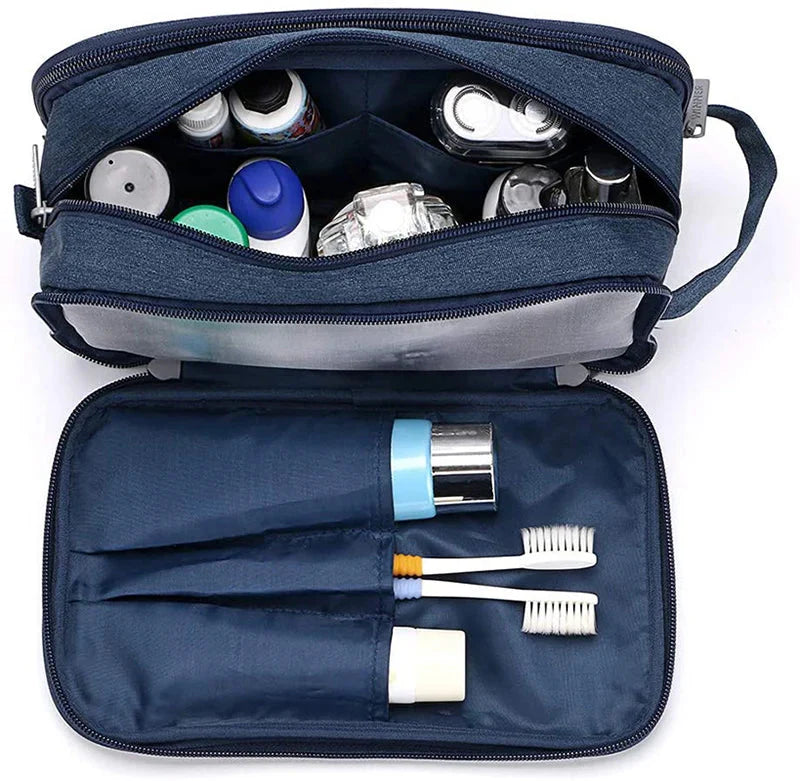 Vue de côté d'une trousse de toilette avec fermeture éclair