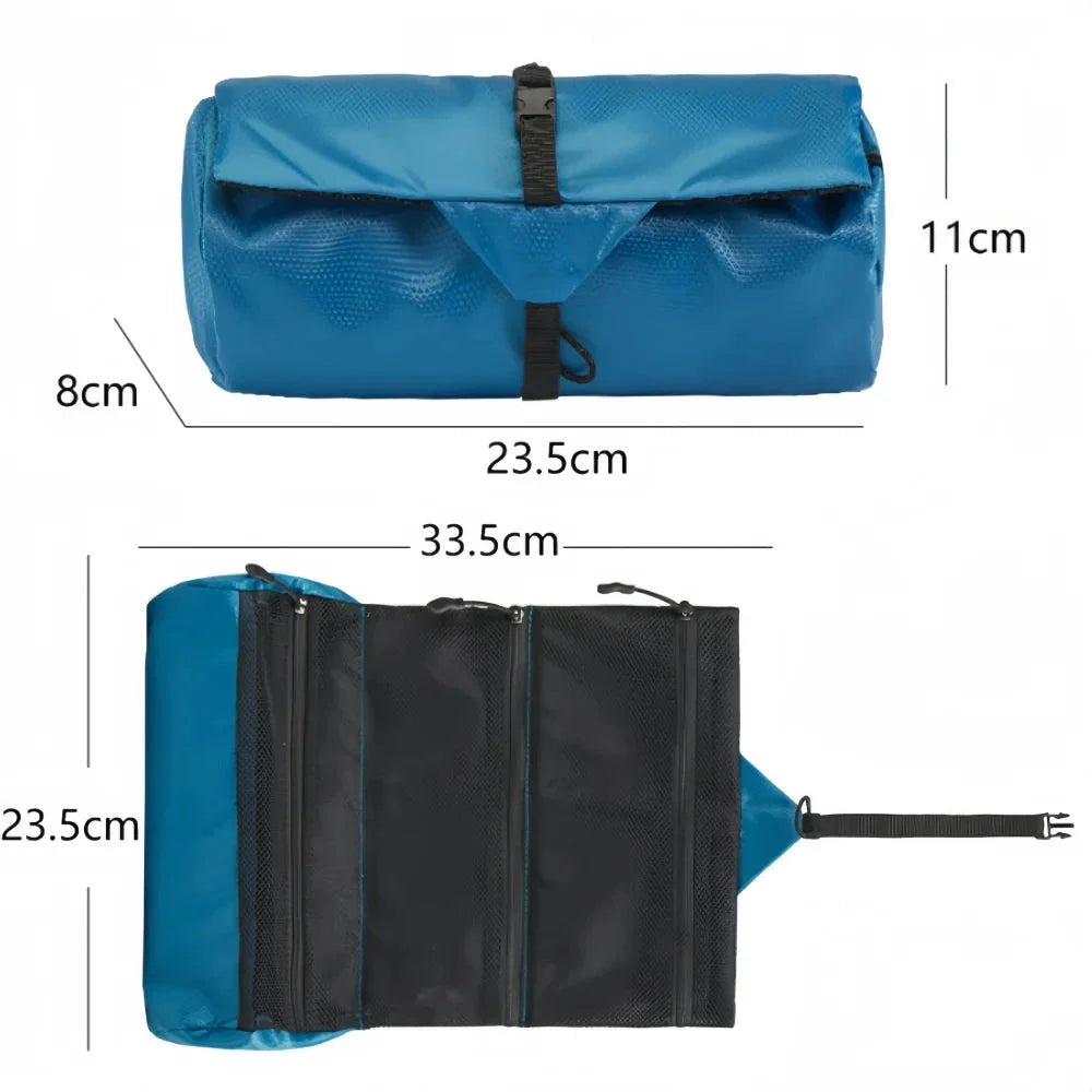 Trousse de toilette compacte montrant le tissu déperlant