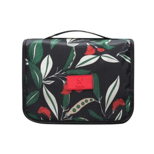 Vue intérieure de la trousse de toilette ouverte, crochet visible