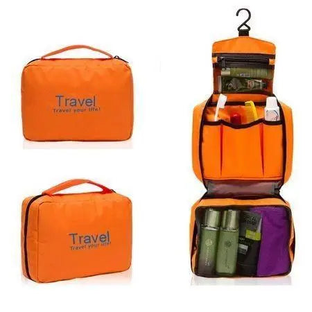 Vue de côté d'une trousse orange avec plusieurs poches