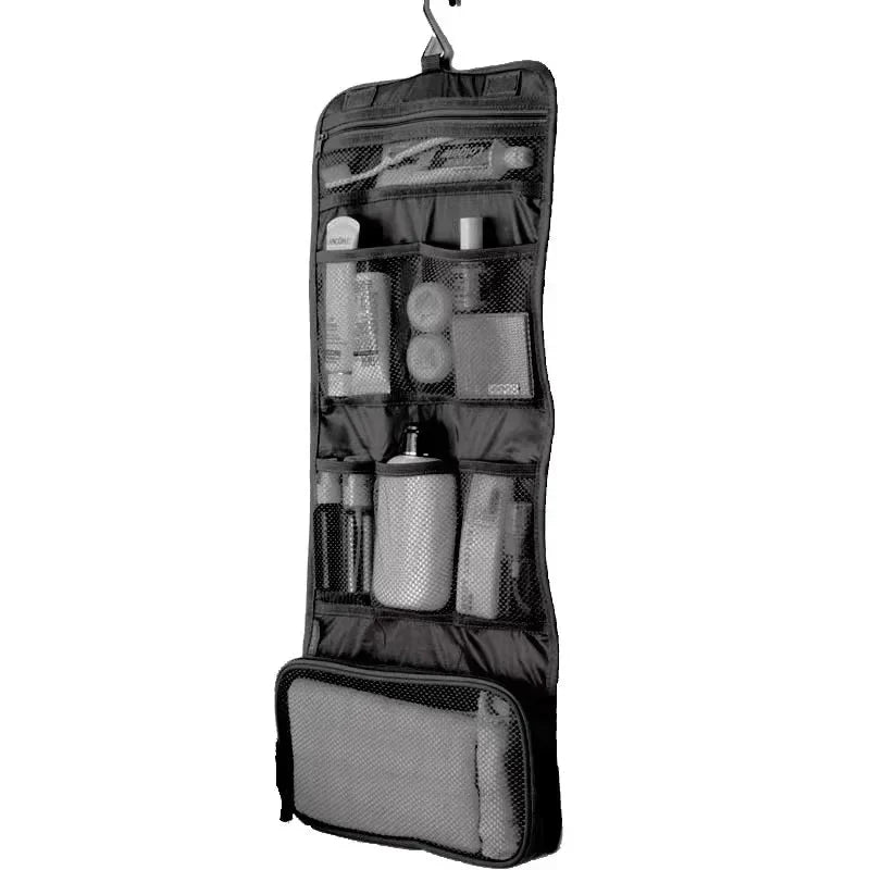 Trousse noire suspendue, montrant sa capacité de rangement