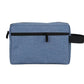 Trousse de toilette bleu ciel posée sur une surface plane