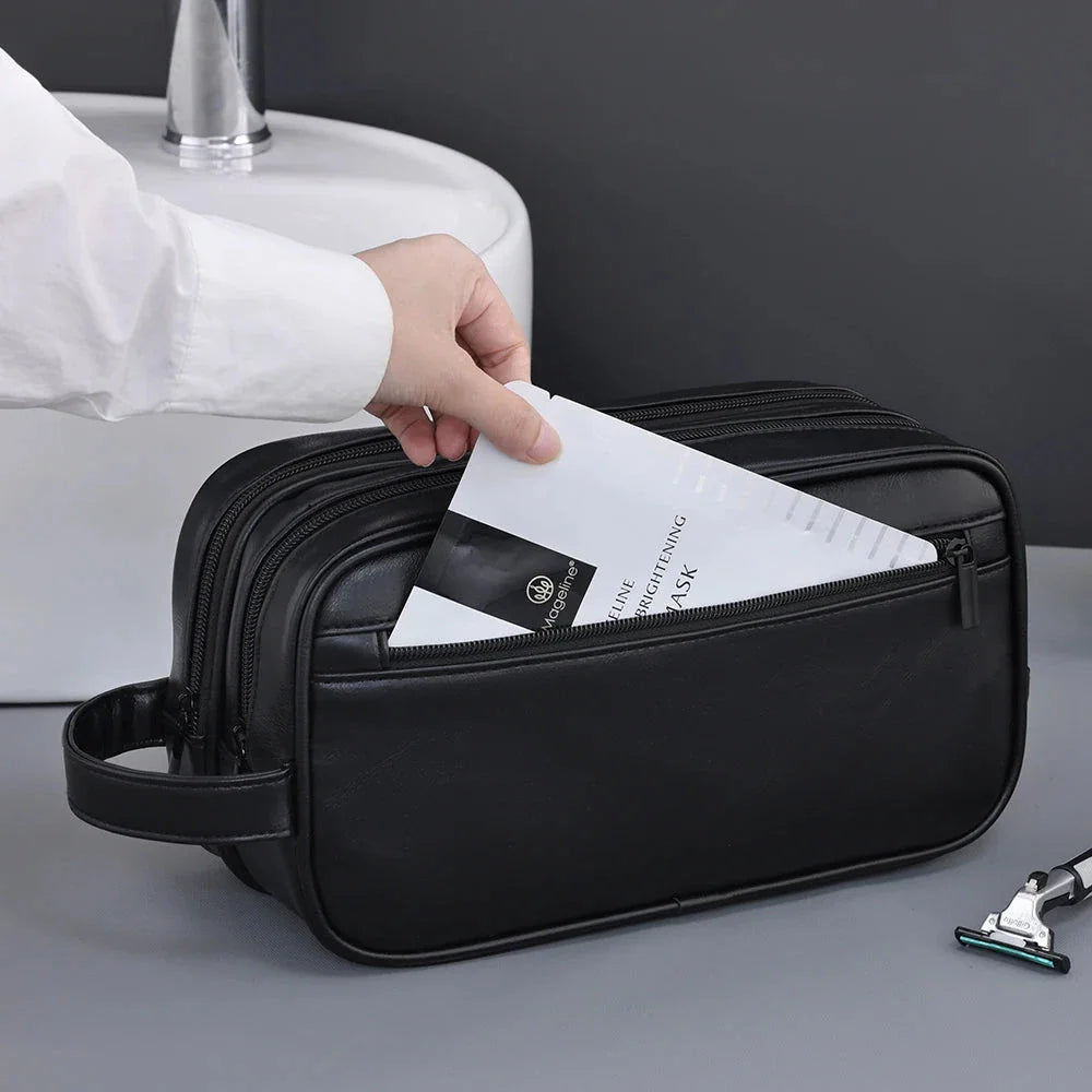 Compartiments intérieurs de la trousse de toilette pour homme