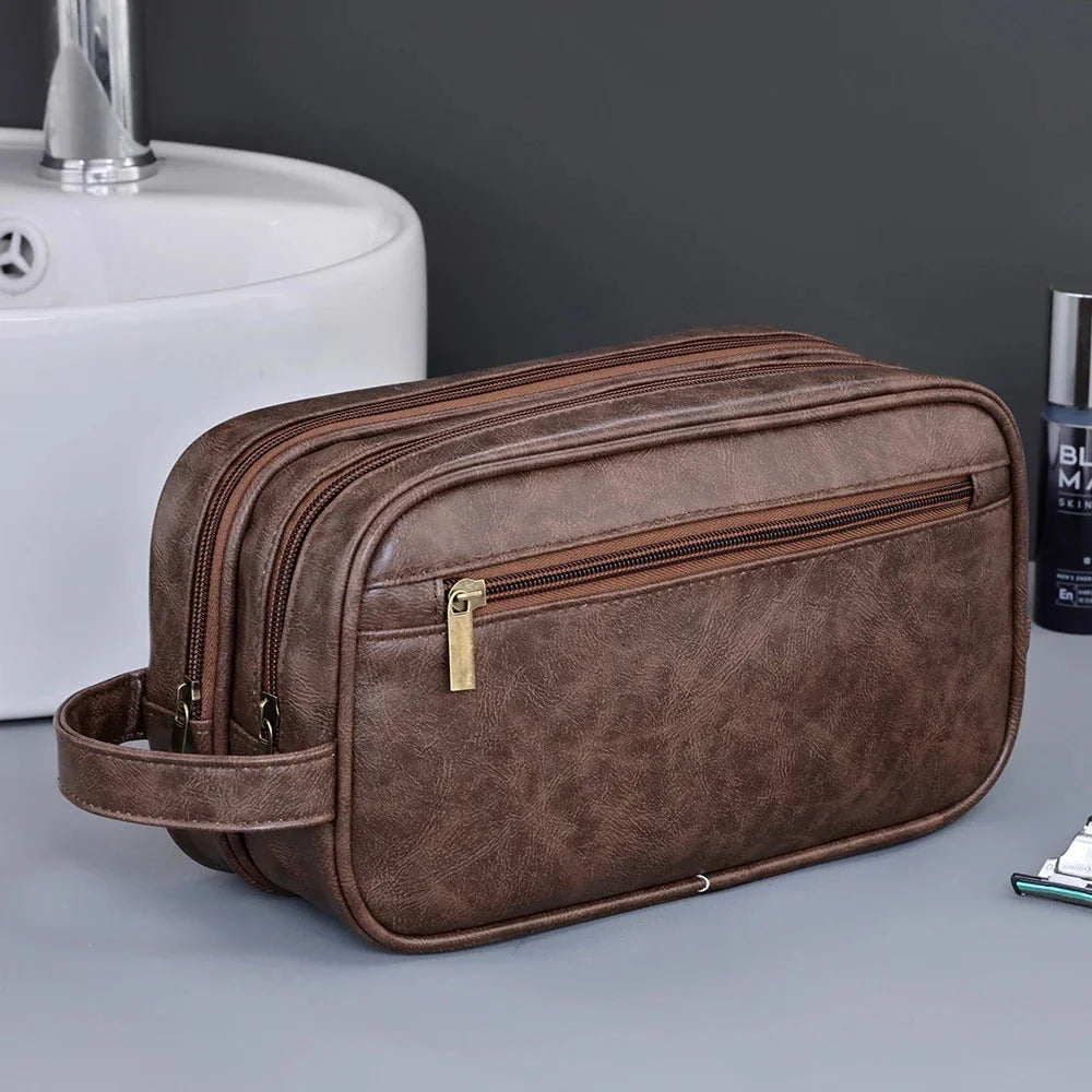Trousse de toilette marron foncé avec finitions soignées