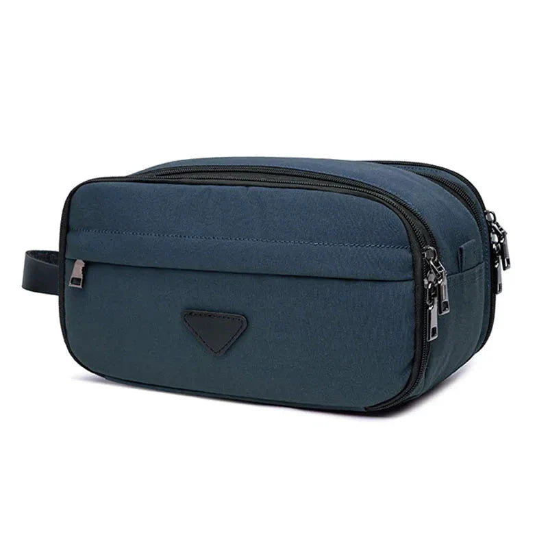 Trousse de toilette bleu marine avec design sobre et fonctionnel