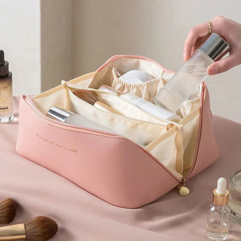 Trousse de toilette rose, compartiments intérieurs organisés