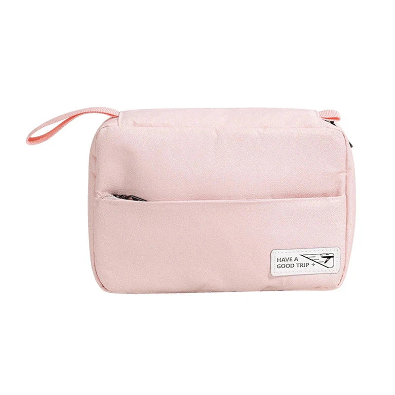 Trousse rose, idéale pour organiser les articles de toilette