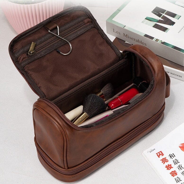 Vue intérieure de la trousse avec compartiments ouverts