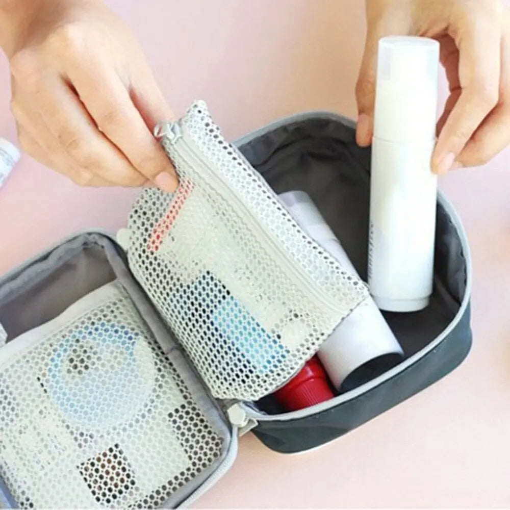 Trousse de secours grise en polyester vue de face