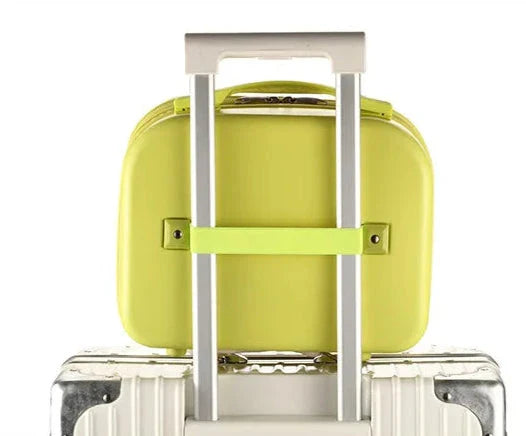 Vanity case rigide avec poignée et attache trolley intégrée