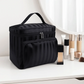 Vanity case souple à rayures élégantes, vue de face