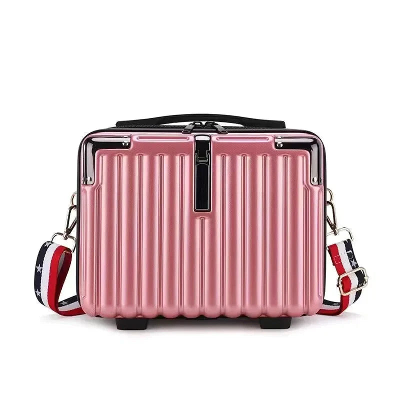 Vanity case rigide rose avec détails de couture soignés